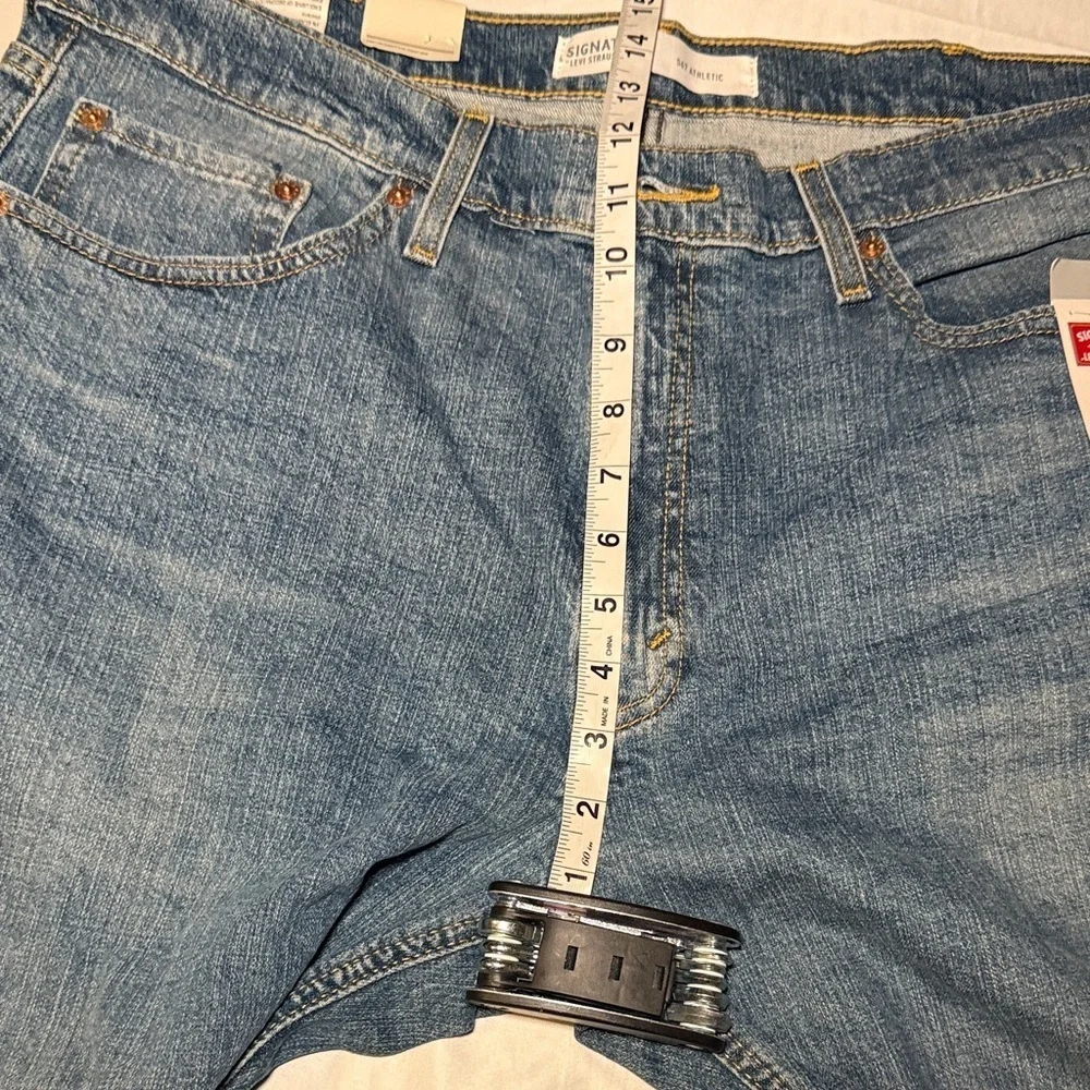 NEW! Levi Strauss Signature 38x32 Men's Athletic Fit Denim Jeans
